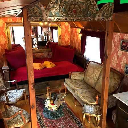 Historischer Zirkuswagen Mit Terrasse Und Blick Ins Gruene Witzenhausen Zewnętrze zdjęcie