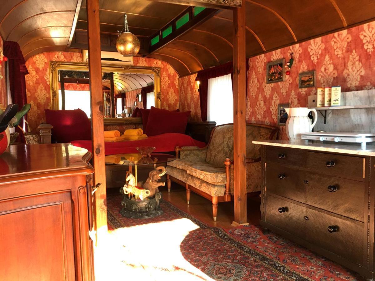 Historischer Zirkuswagen Mit Terrasse Und Blick Ins Gruene Witzenhausen Zewnętrze zdjęcie