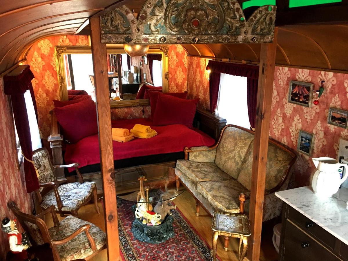 Historischer Zirkuswagen Mit Terrasse Und Blick Ins Gruene Witzenhausen Zewnętrze zdjęcie