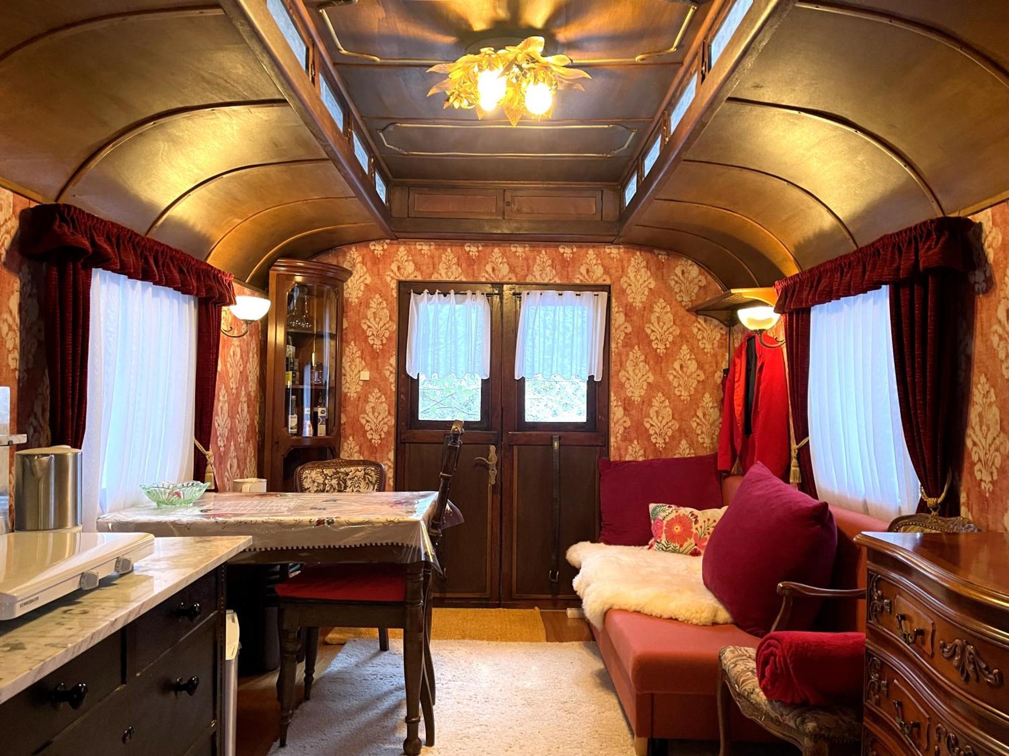 Historischer Zirkuswagen Mit Terrasse Und Blick Ins Gruene Witzenhausen Zewnętrze zdjęcie