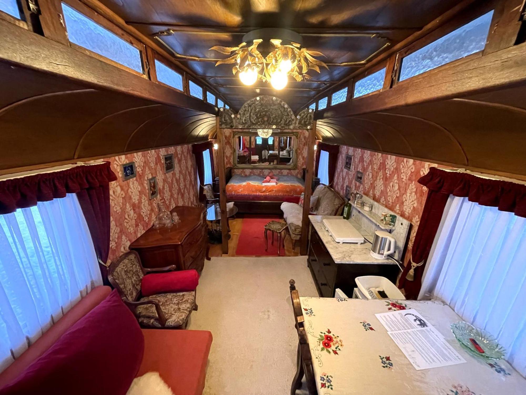 Historischer Zirkuswagen Mit Terrasse Und Blick Ins Gruene Witzenhausen Zewnętrze zdjęcie